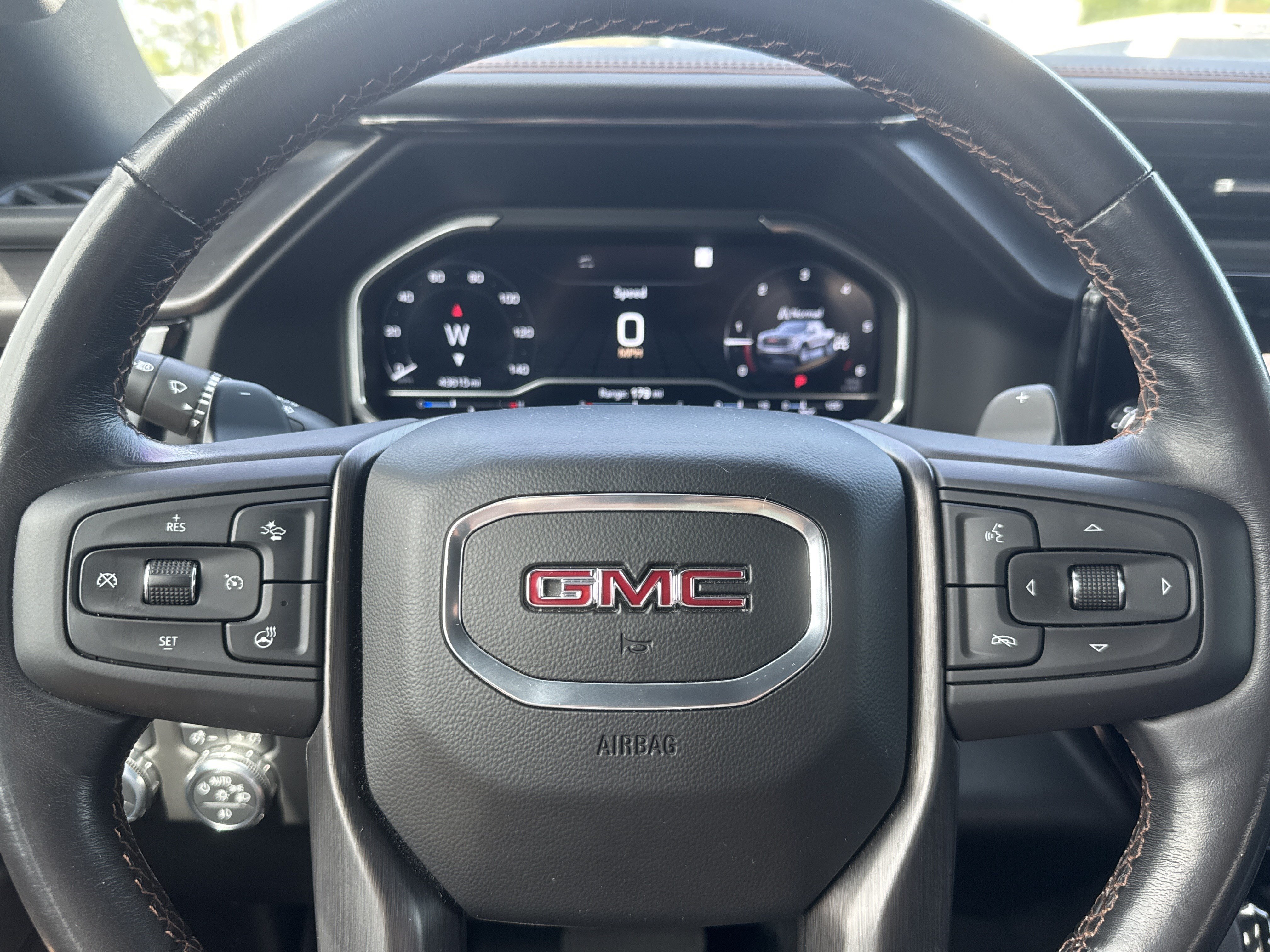 Used 2022 GMC Sierra 1500 AT4 w/ AT4 Premium Package AWD/4WD image 15