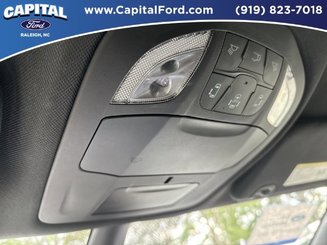 Used 2025 Chrysler Pacifica Select FWD image 31