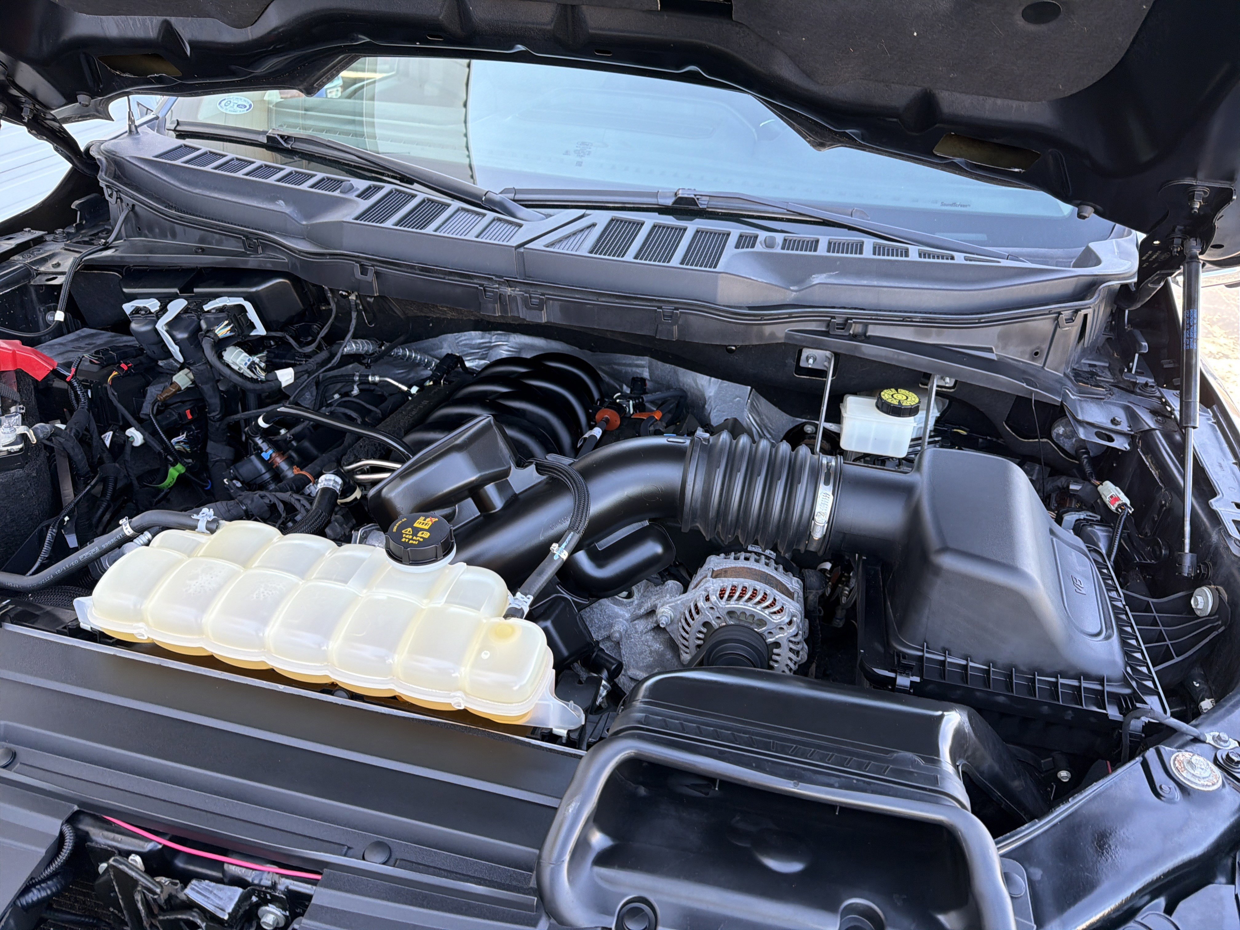 Certified 2021 Ford F150 Lariat image 27