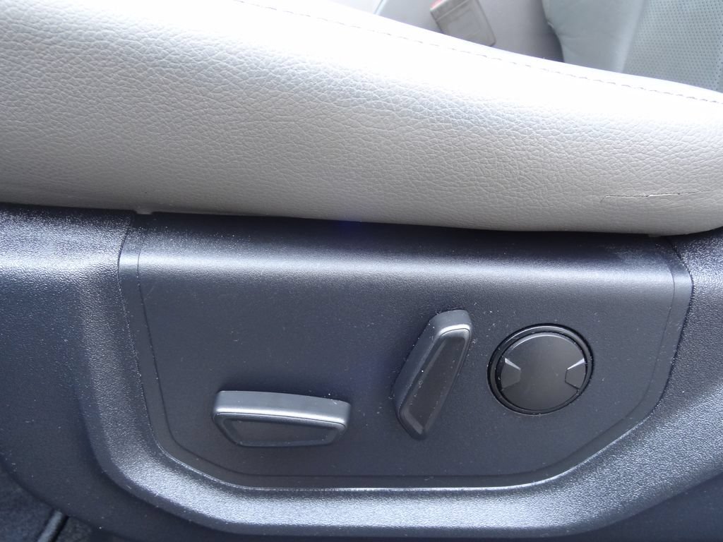 Certified 2019 Ford F150 Lariat AWD/4WD image 7