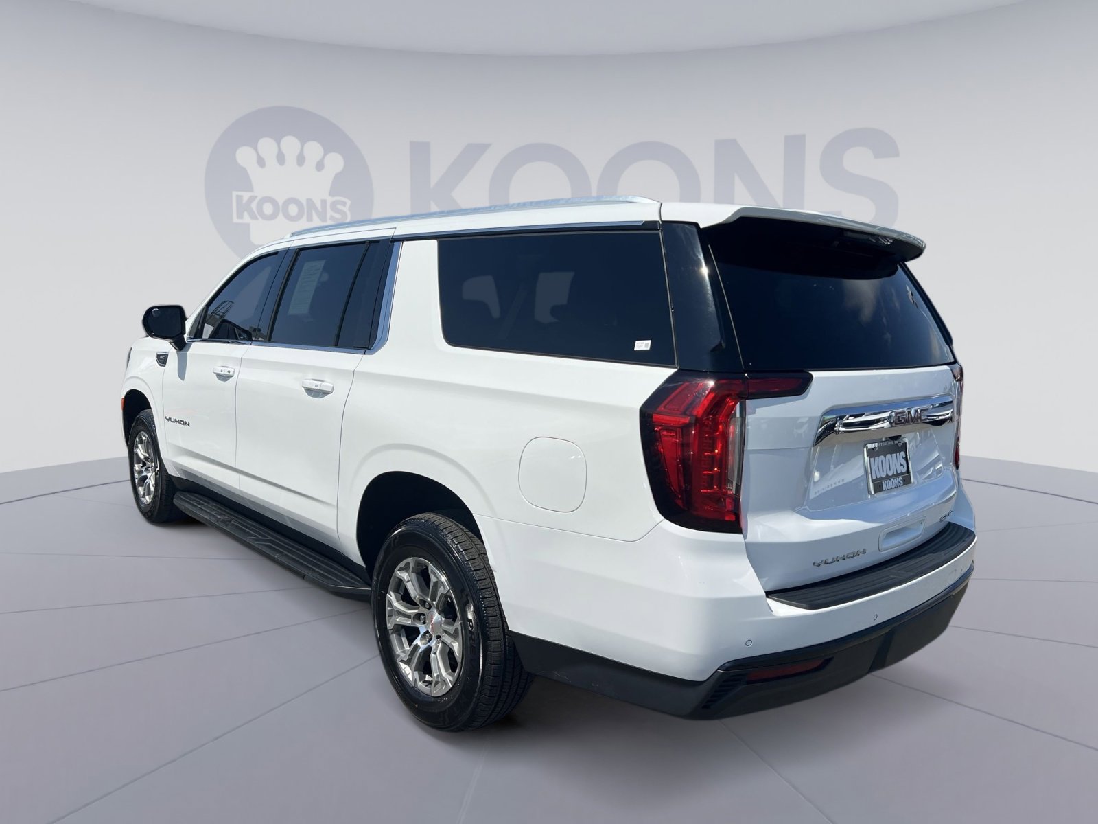 Used 2021 GMC Yukon XL SLE AWD/4WD image 14