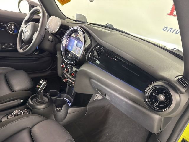 Used 2022 MINI Cooper S image 17