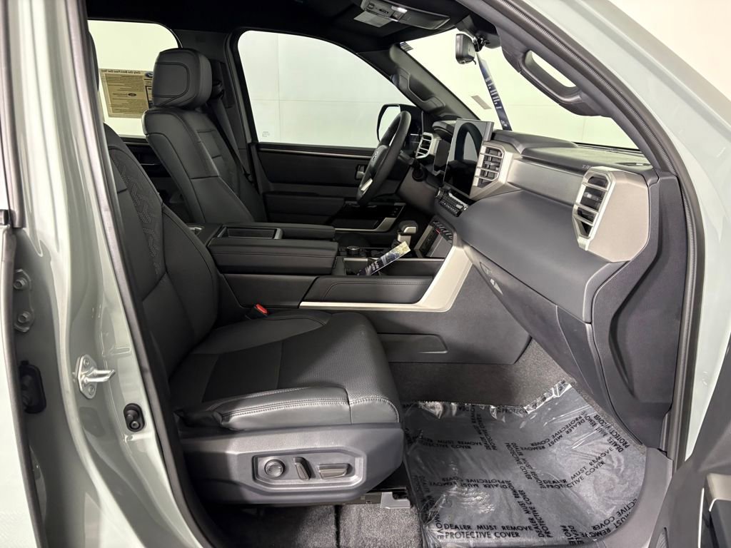 Used 2025 Toyota Tundra Limited image 35