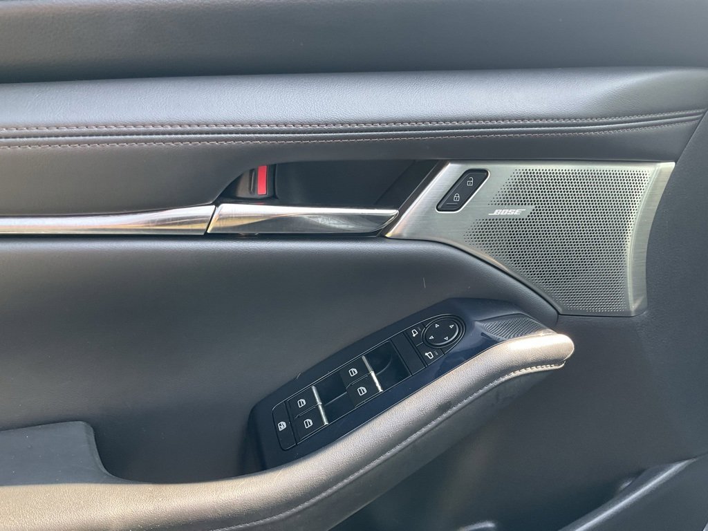 Used 2019 MAZDA MAZDA3 Premium image 19