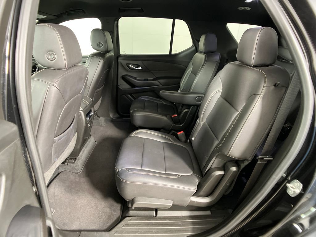 Used 2022 Chevrolet Traverse LT image 30
