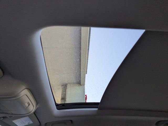 Used 2023 Chevrolet Equinox Premier image 23