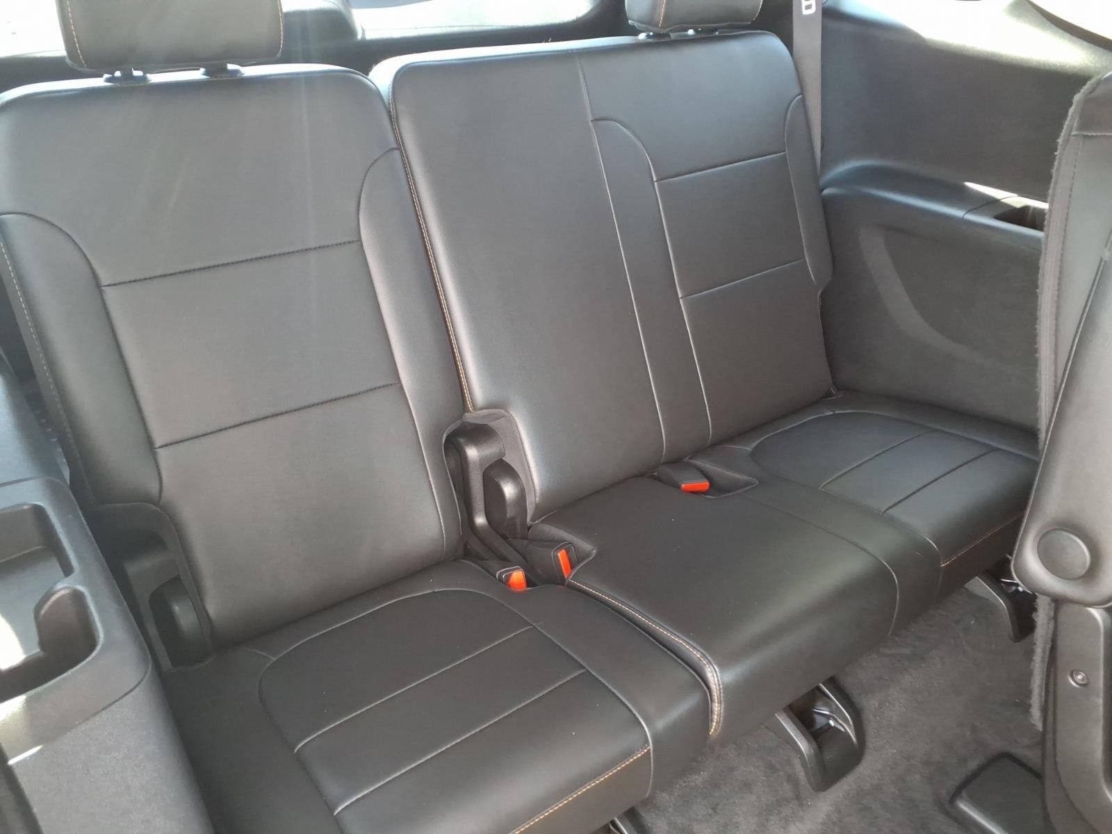 Used 2020 Chevrolet Traverse Premier w/ Redline Edition FWD image 17