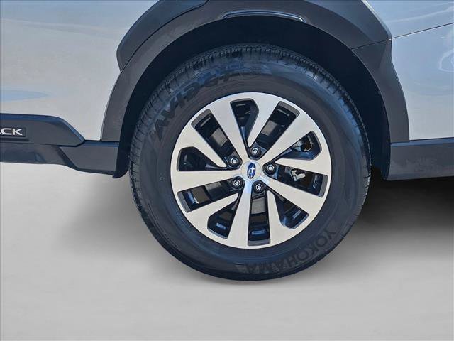 Used 2025 Subaru Outback AWD/4WD image 22