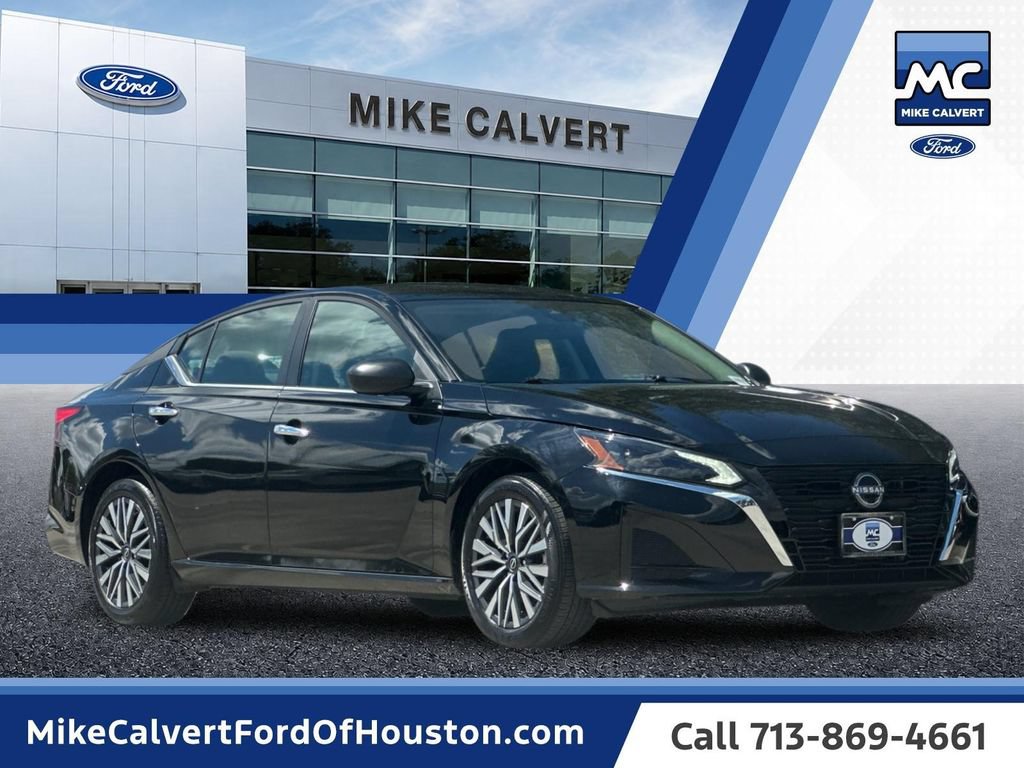 Used 2025 Nissan Altima 2.5 SV FWD image 7