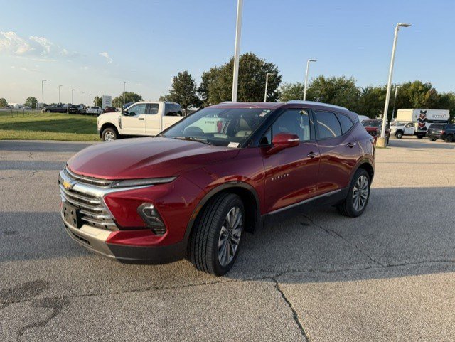 Used 2023 Chevrolet Blazer Premier w/ Driver Confidence II Package AWD/4WD image 3