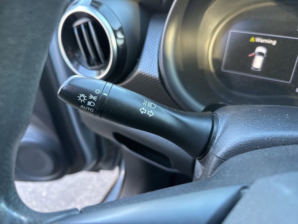 Used 2021 Nissan Kicks SV image 10