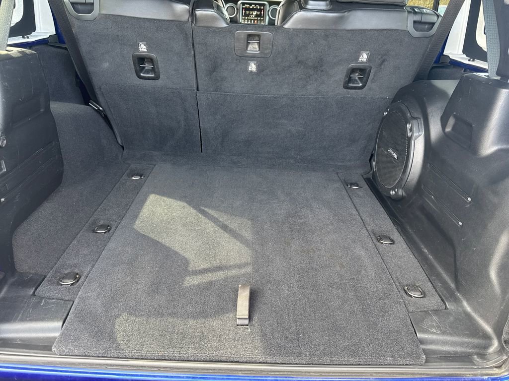 Used 2019 Jeep Wrangler Unlimited Sahara w/ Quick Order Package 24M Moab image 28