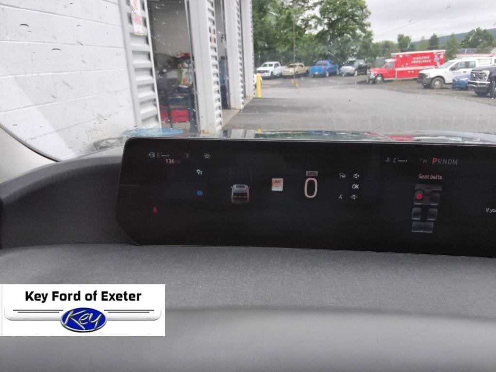 Certified 2025 Ford Expedition Active AWD/4WD image 45