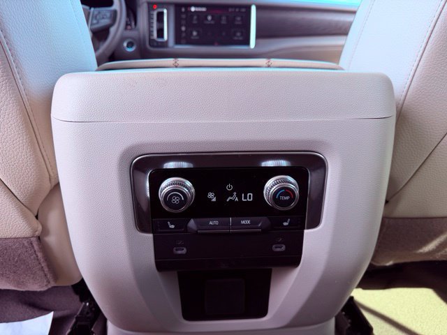 Used 2024 GMC Yukon Denali AWD/4WD image 28