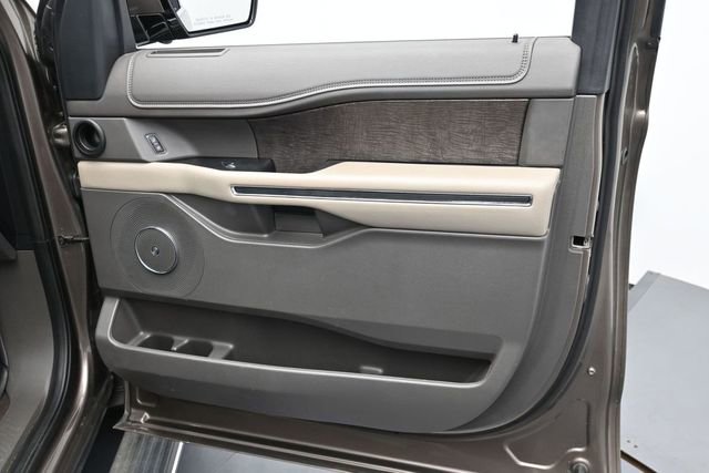 Certified 2019 Ford Expedition Limited w/ Equipment Group 302A AWD/4WD image 32