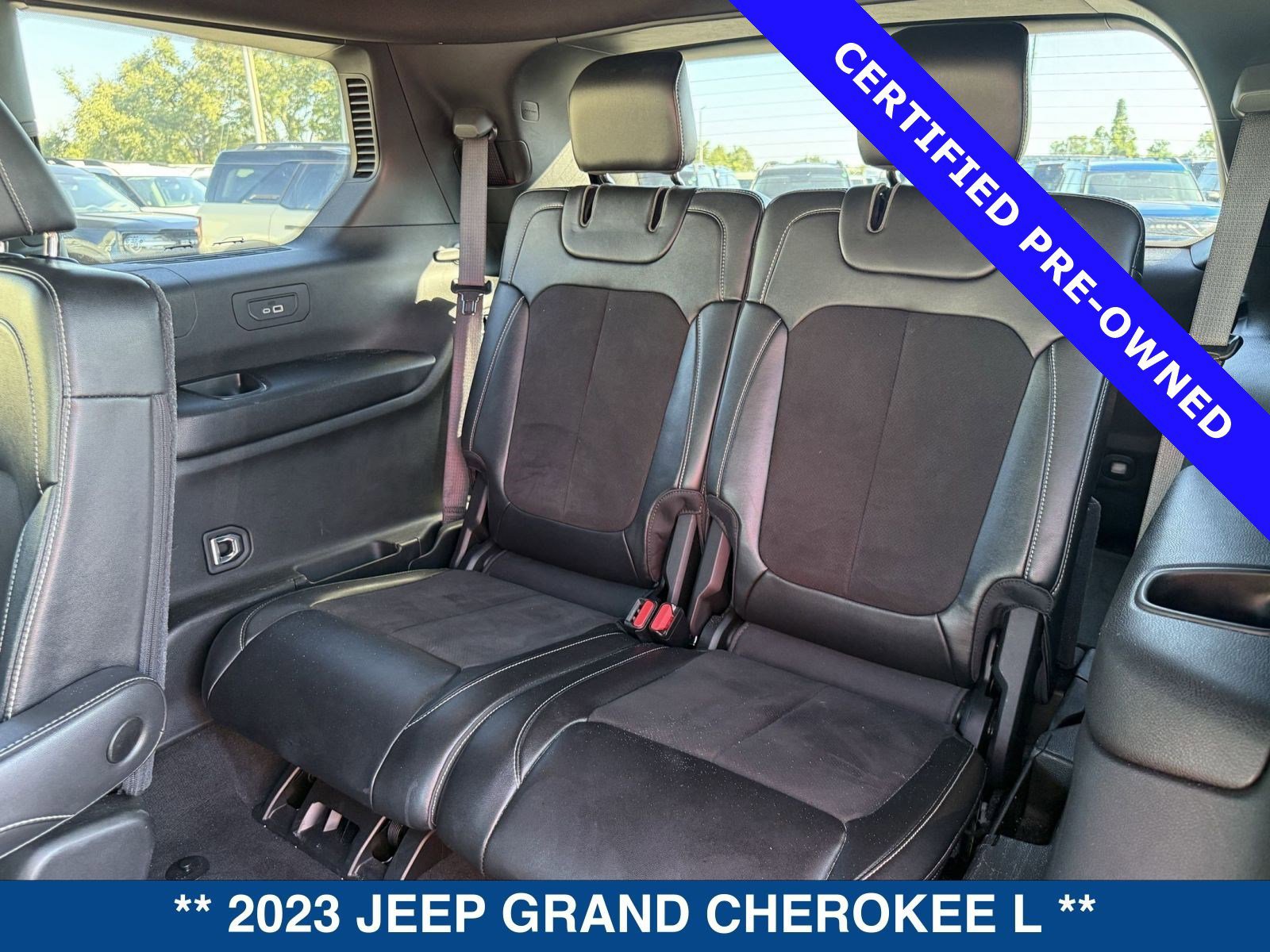 Used 2023 Jeep Grand Cherokee L Laredo image 16