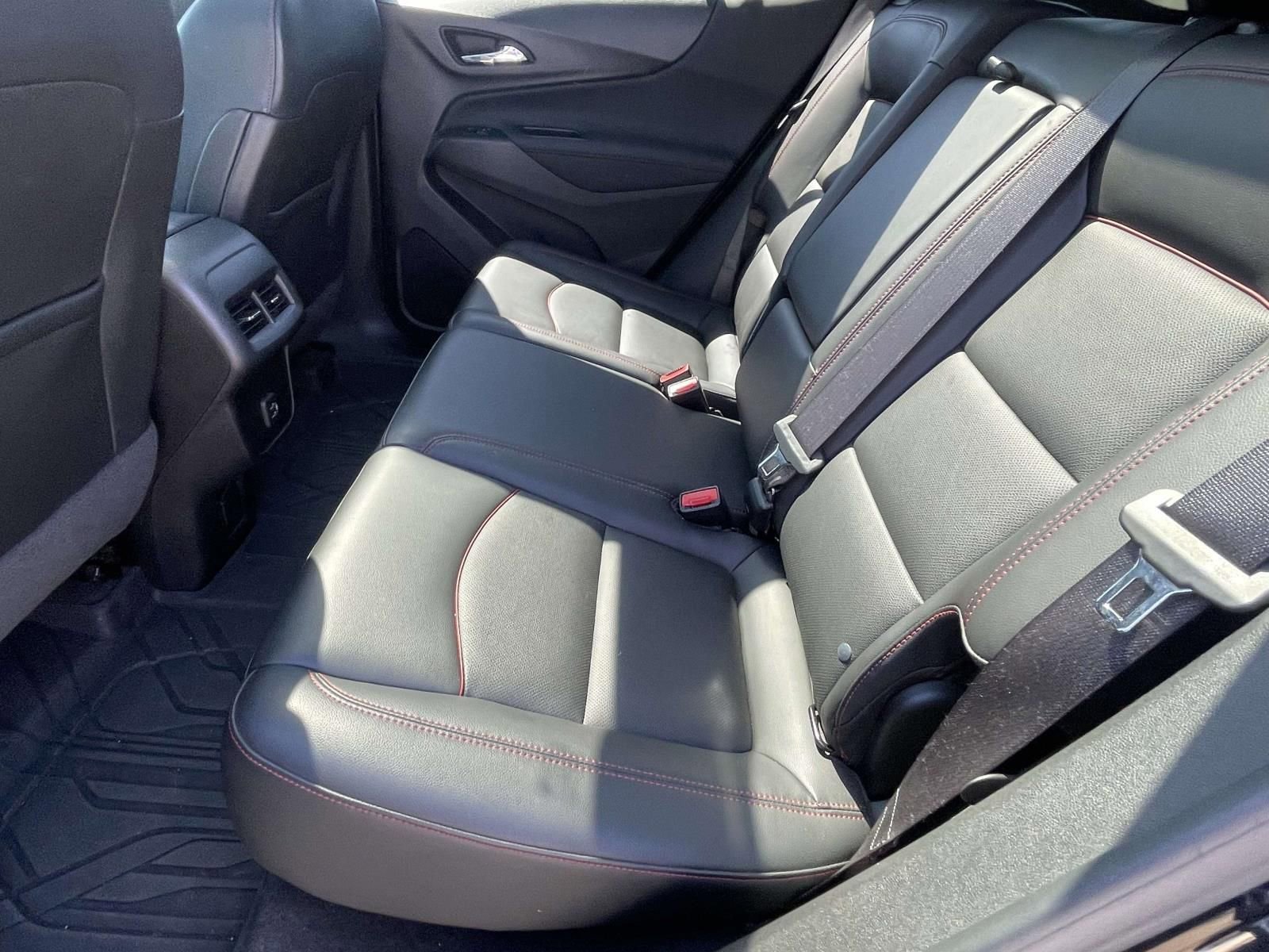 Used 2022 Chevrolet Equinox RS w/ RS Leather Package image 11