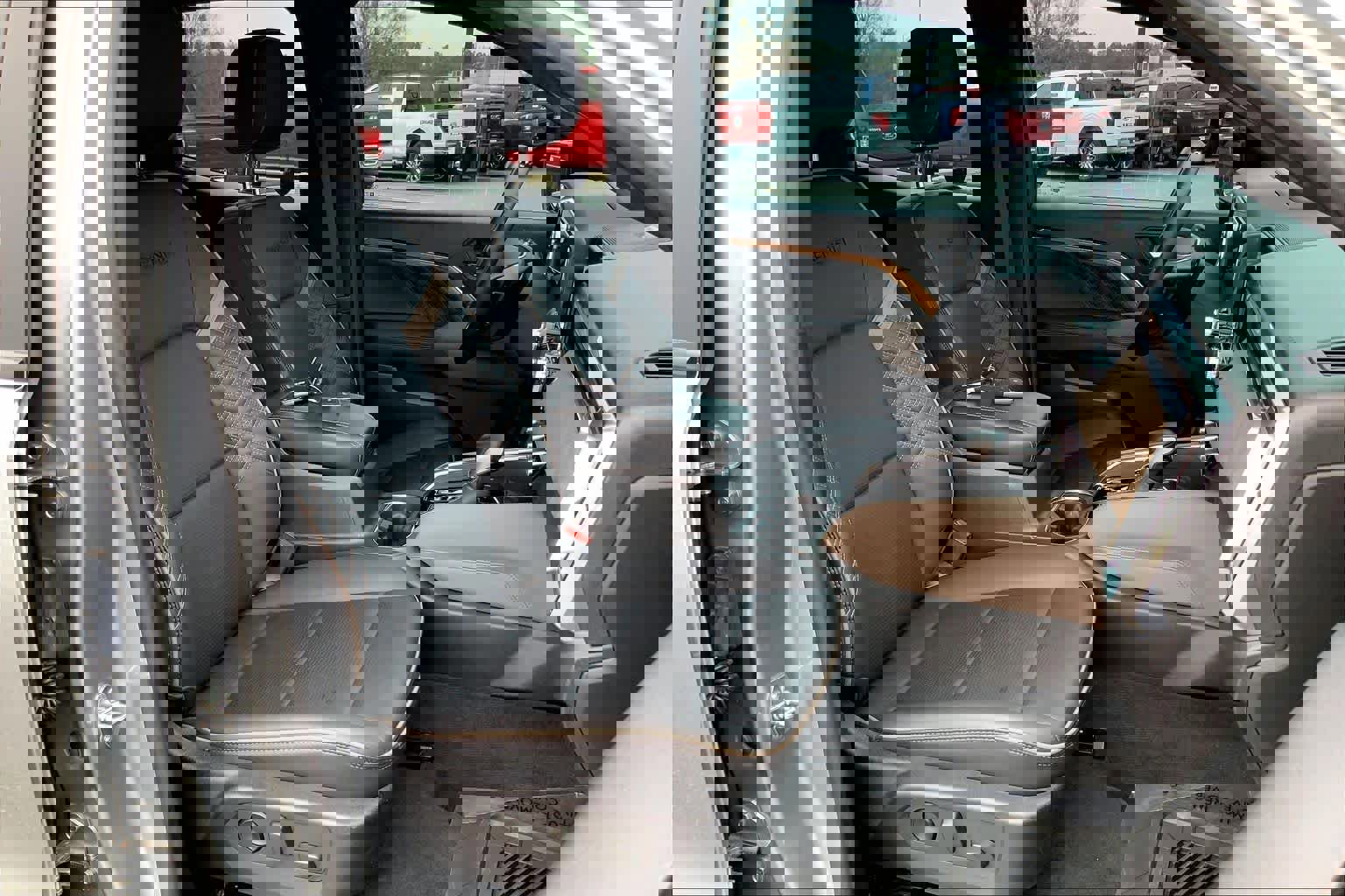 Used 2023 GMC Canyon Denali image 11