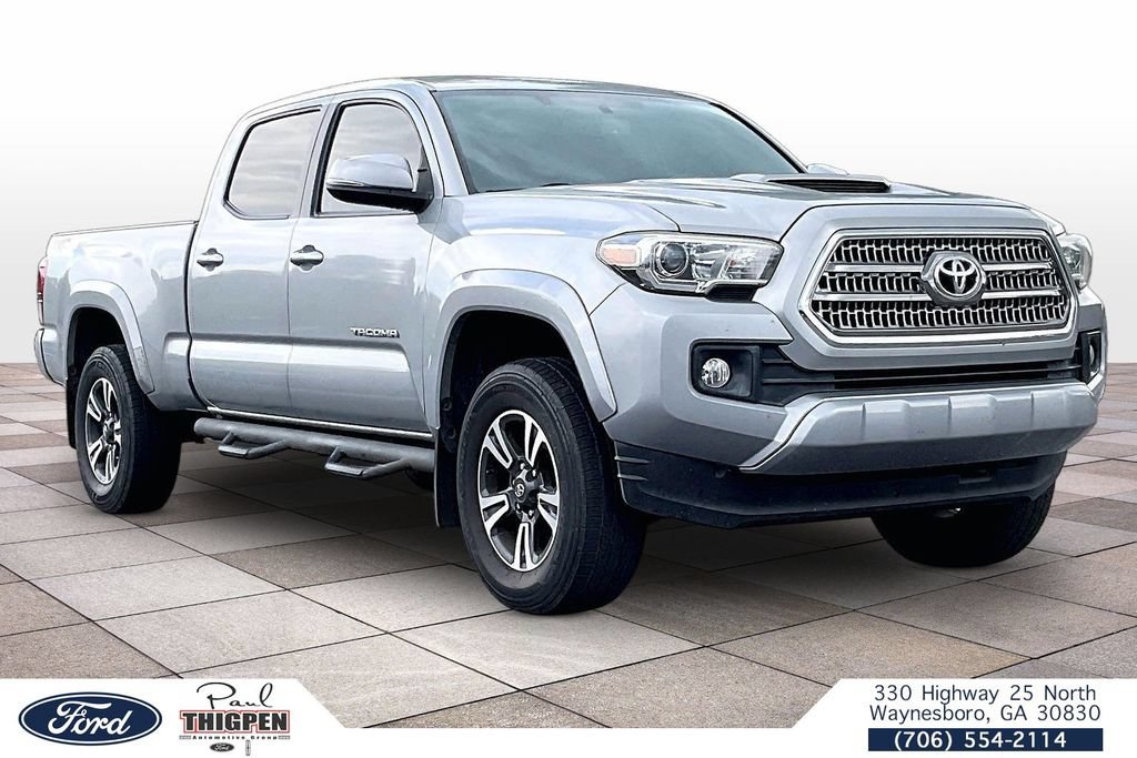 Used 2017 Toyota Tacoma TRD Sport w/ Tow Package RWD image 1