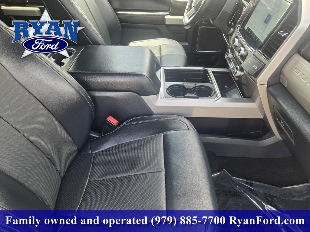 Certified 2022 Ford F250 Lariat w/ Lariat Ultimate Package AWD/4WD image 10