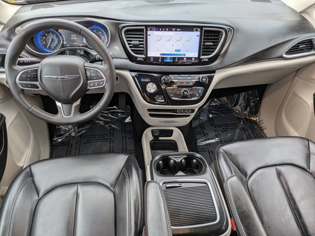 Used 2023 Chrysler Pacifica Touring-L FWD image 23