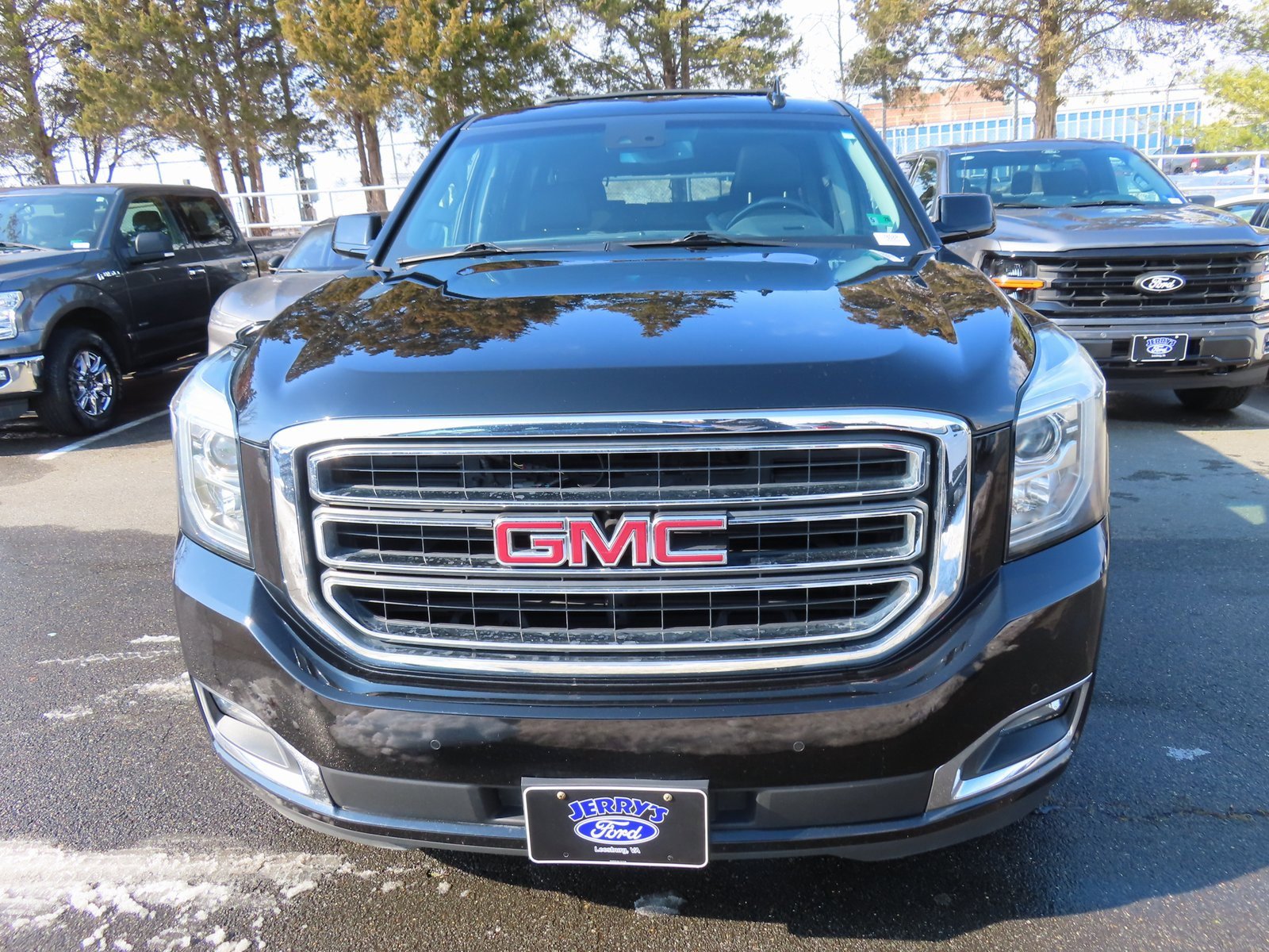 Used 2019 GMC Yukon XL SLT image 2