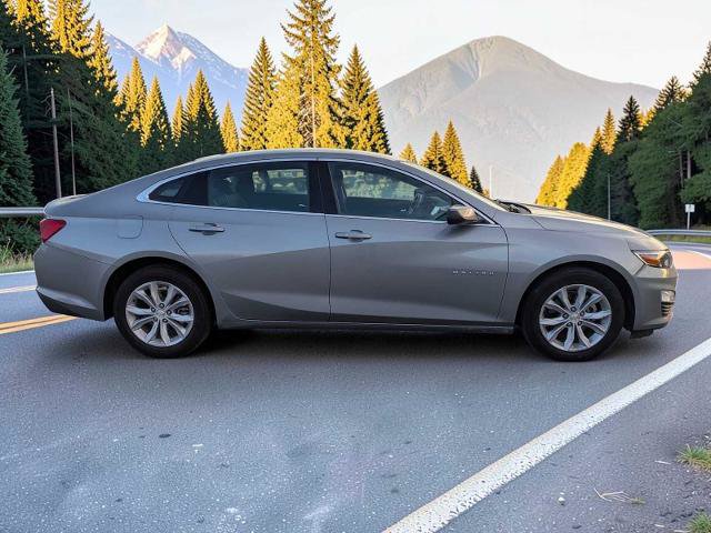 Used 2025 Chevrolet Malibu LT FWD image 7