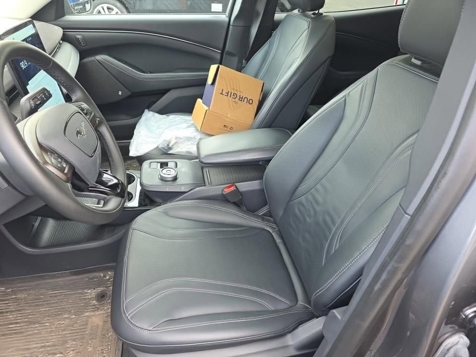 Certified 2023 Ford Mustang Mach-E Premium AWD/4WD image 6