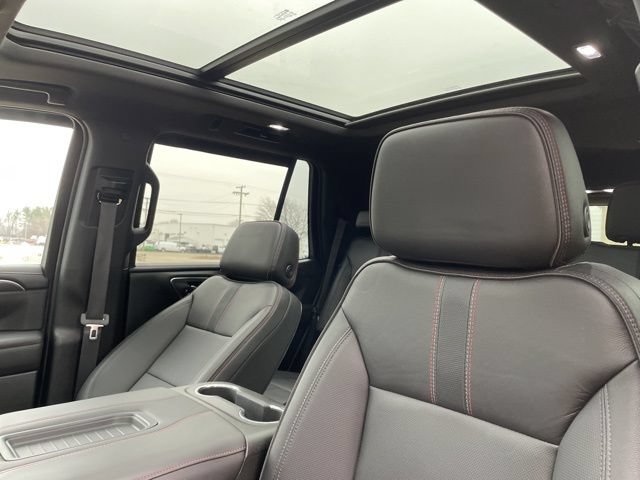 Used 2023 Chevrolet Tahoe RST AWD/4WD image 7