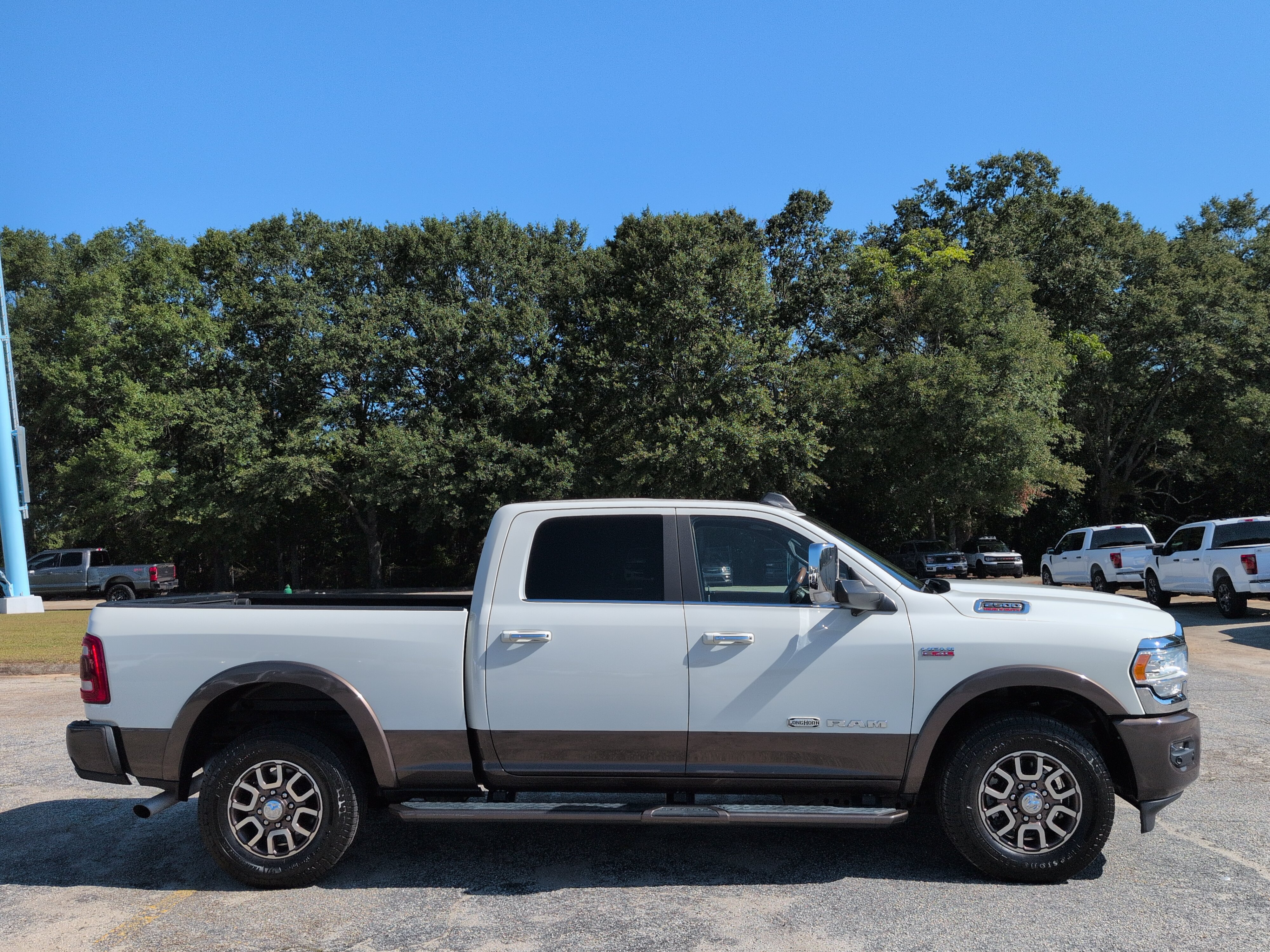 Used 2020 RAM 2500 Limited RWD image 2