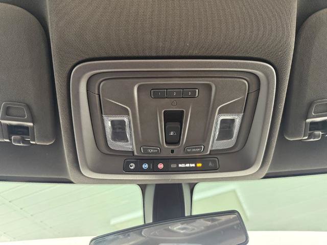 Used 2021 Chevrolet Silverado 1500 LT w/ Convenience Package II AWD/4WD image 18