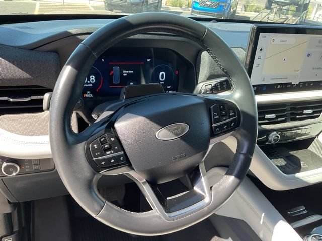 Certified 2025 Ford Explorer Platinum w/ Ultimate Package AWD/4WD image 15