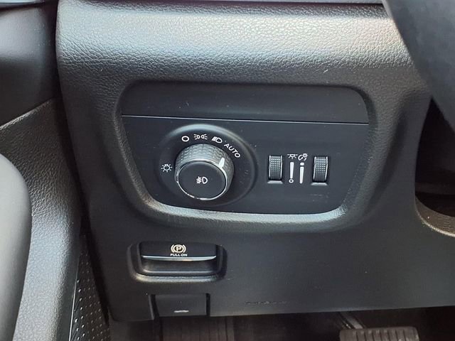 Used 2021 Jeep Grand Cherokee L Summit w/ Advanced Protech Group IV AWD/4WD image 21