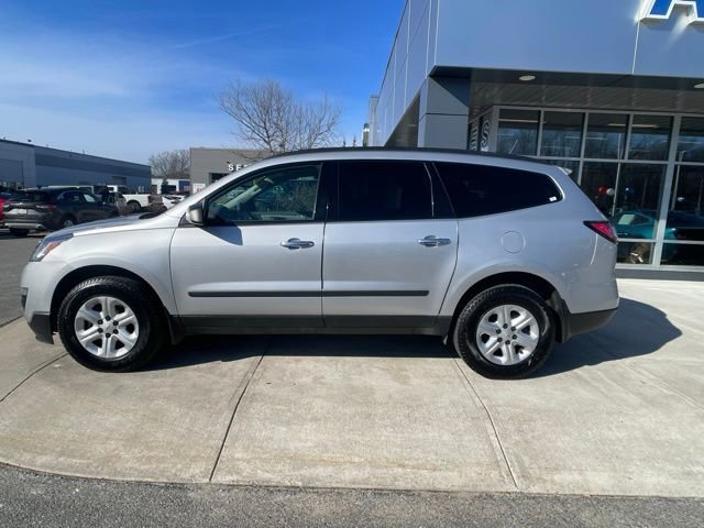 Used 2017 Chevrolet Traverse LS image 2