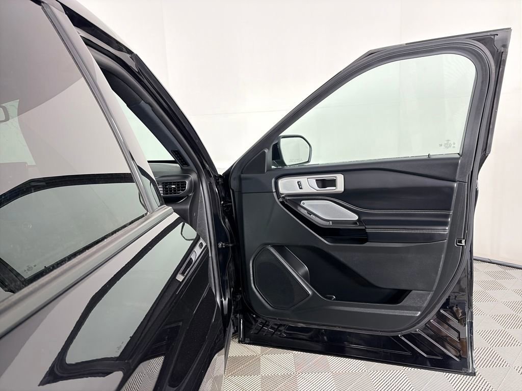 Certified 2023 Ford Explorer ST w/ Equipment Group 401A image 31