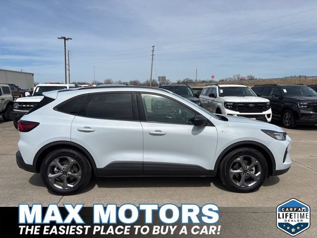 Certified 2025 Ford Escape ST-Line FWD image 5