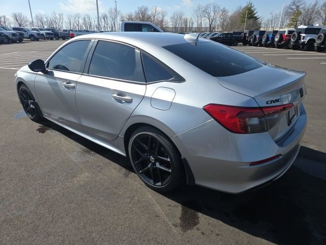 Used 2022 Honda Civic Sport image 2