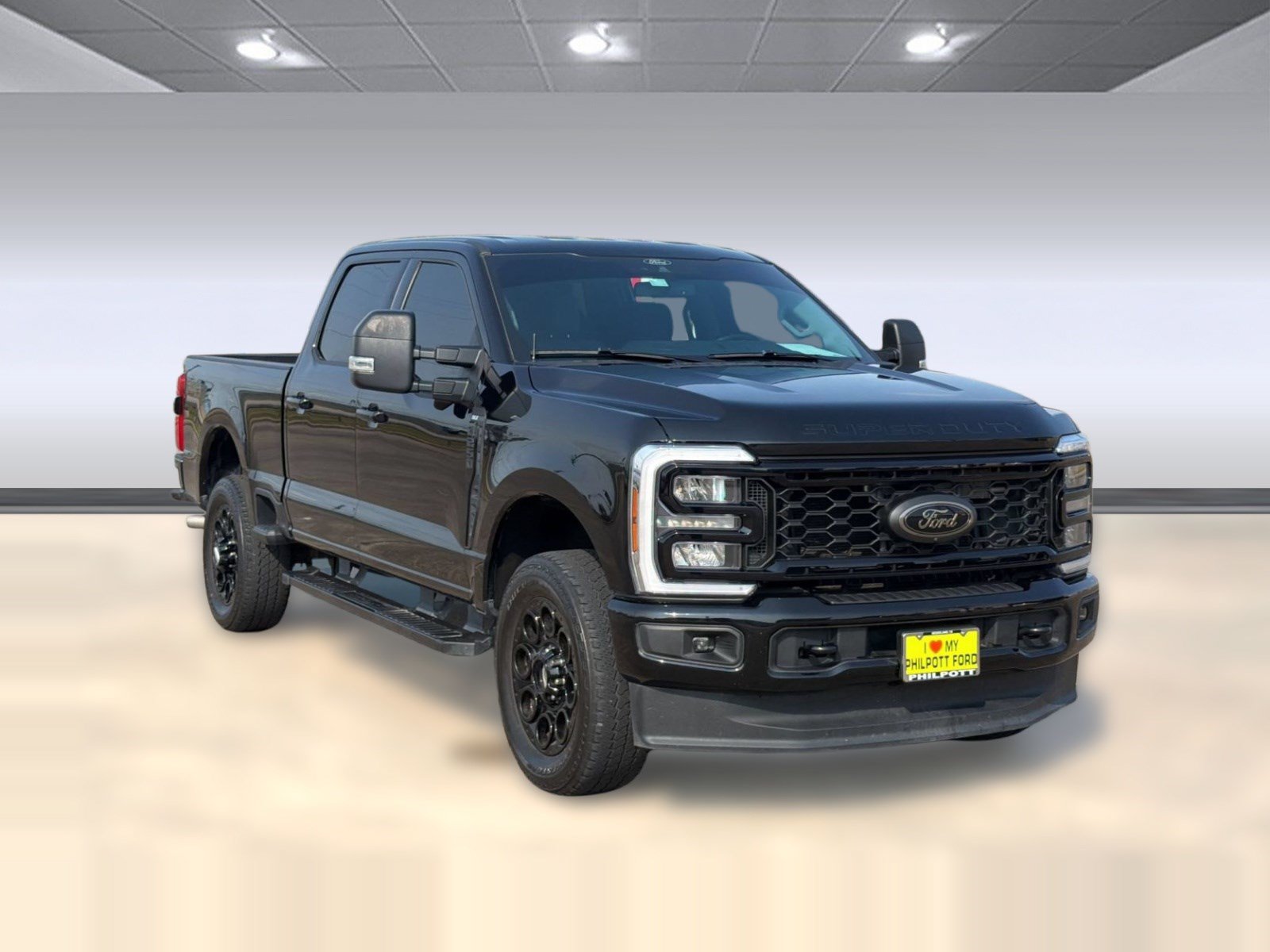 Certified 2025 Ford F250 XLT w/ Black Appearance Package AWD/4WD image 7
