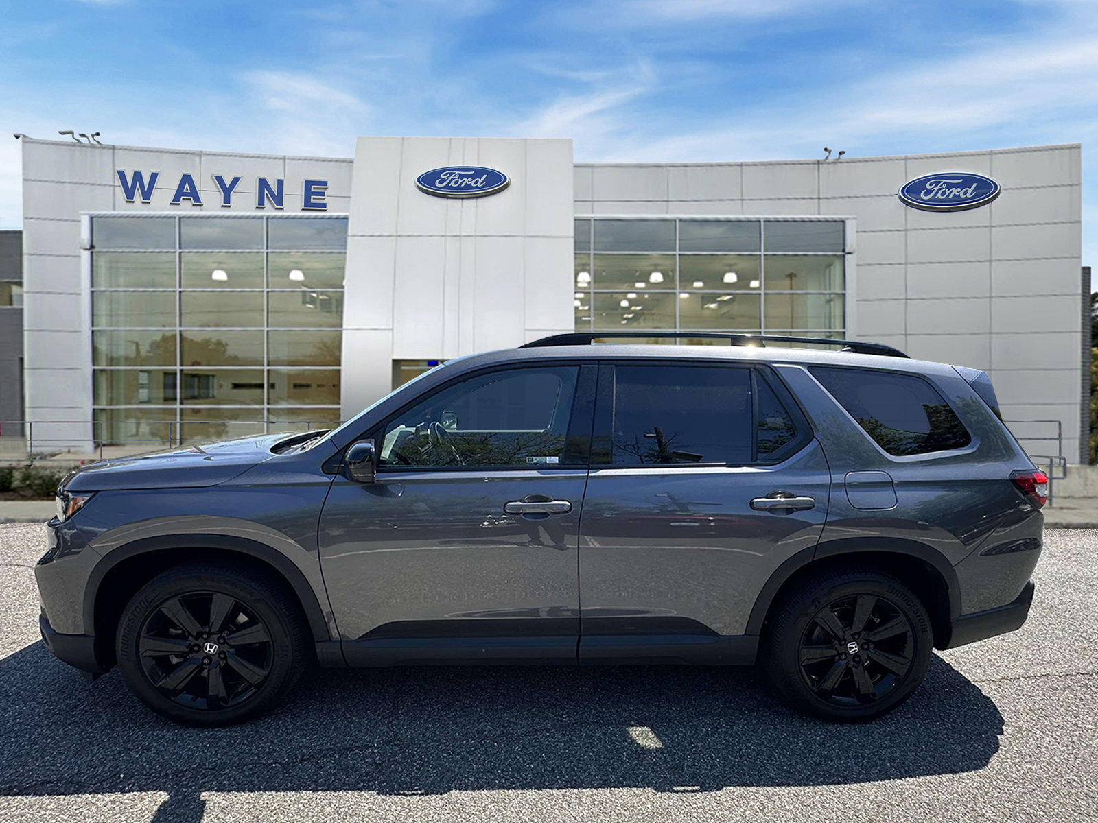 Used 2025 Honda Pilot Black Edition image 7