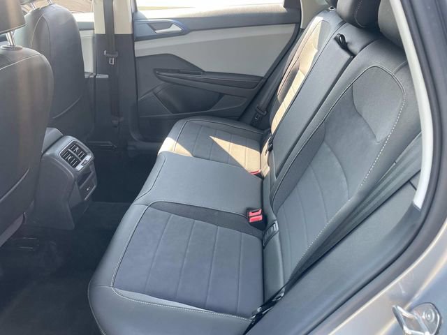 Used 2024 Volkswagen Taos SE image 19