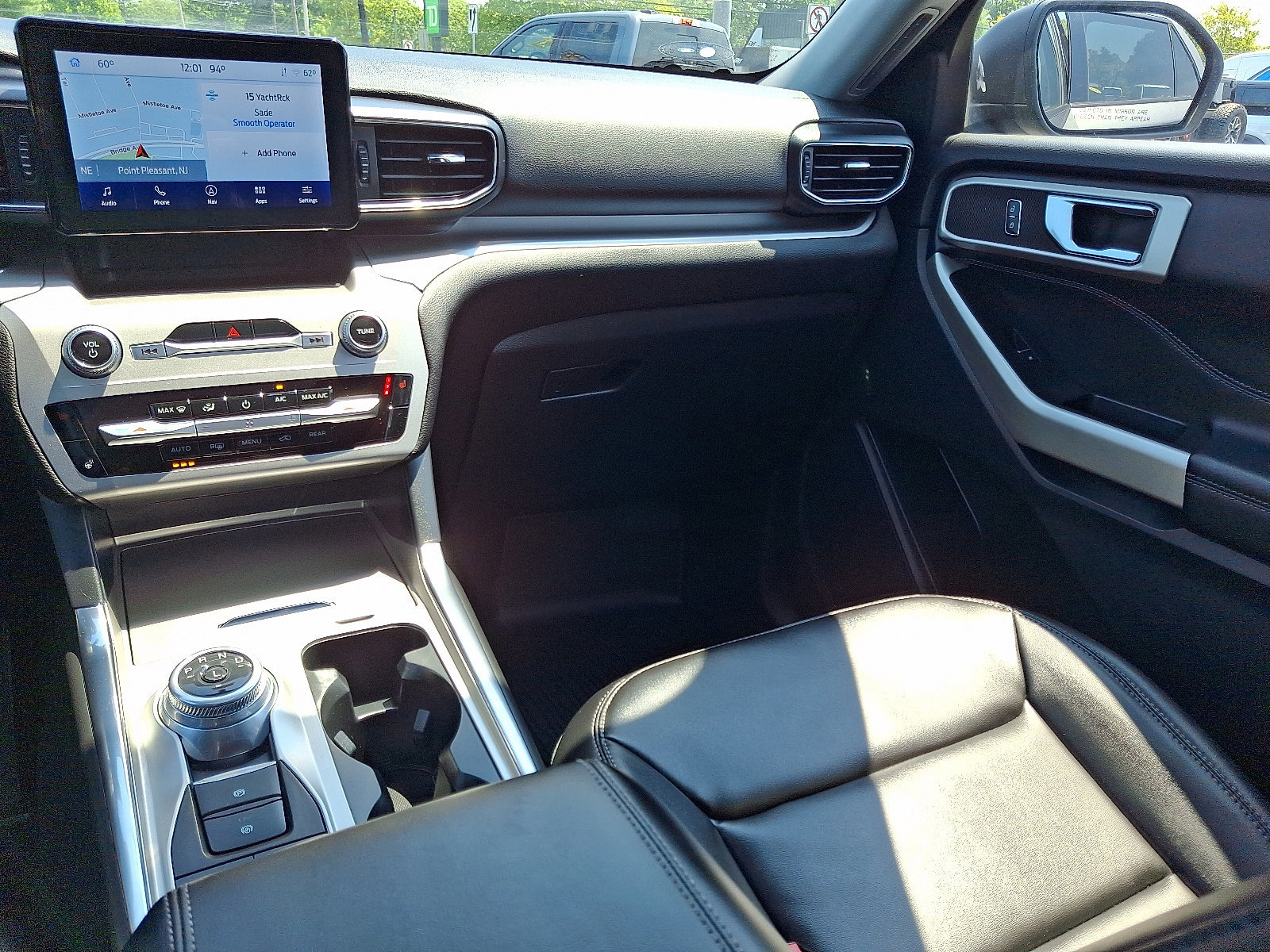 Certified 2022 Ford Explorer XLT w/ Equipment Group 202A image 16