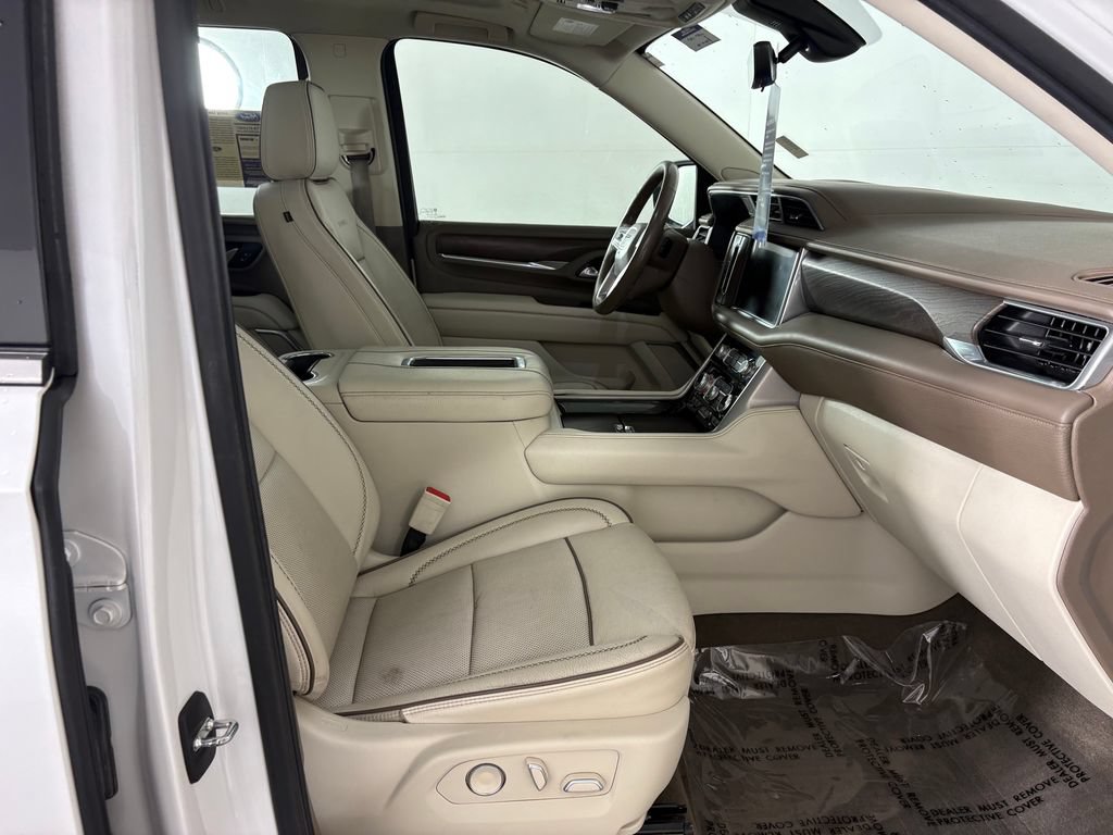 Used 2021 GMC Yukon Denali w/ Denali Premium Package AWD/4WD image 36