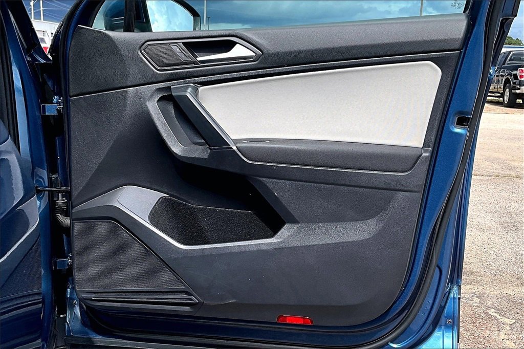 Used 2020 Volkswagen Tiguan S image 29