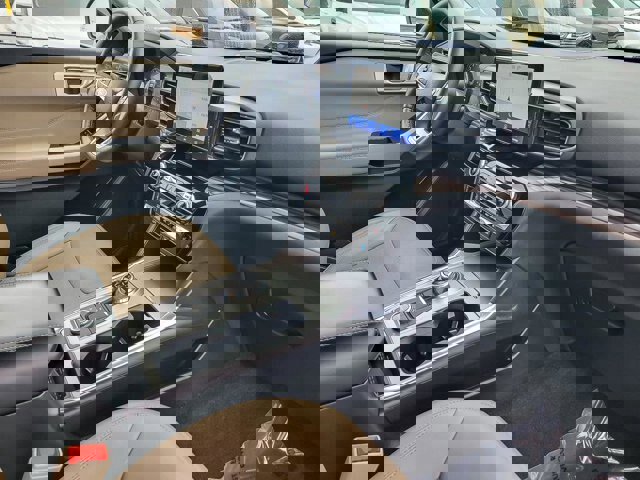 Certified 2024 Ford Explorer Limited image 30