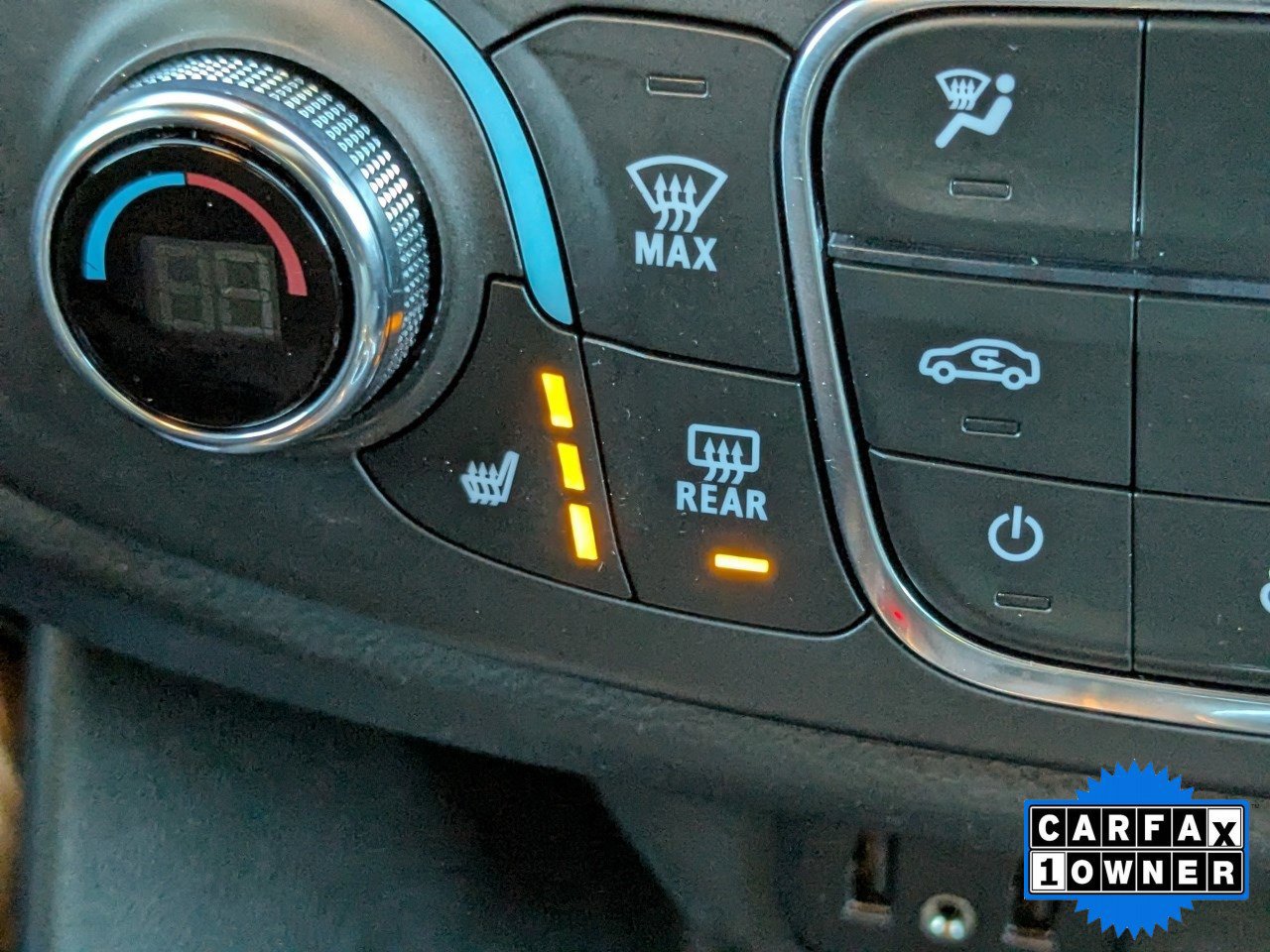 Used 2023 Chevrolet Traverse LT image 29