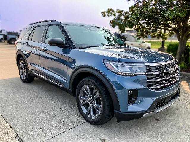 Certified 2025 Ford Explorer Active w/ Active Comfort Package AWD/4WD image 8