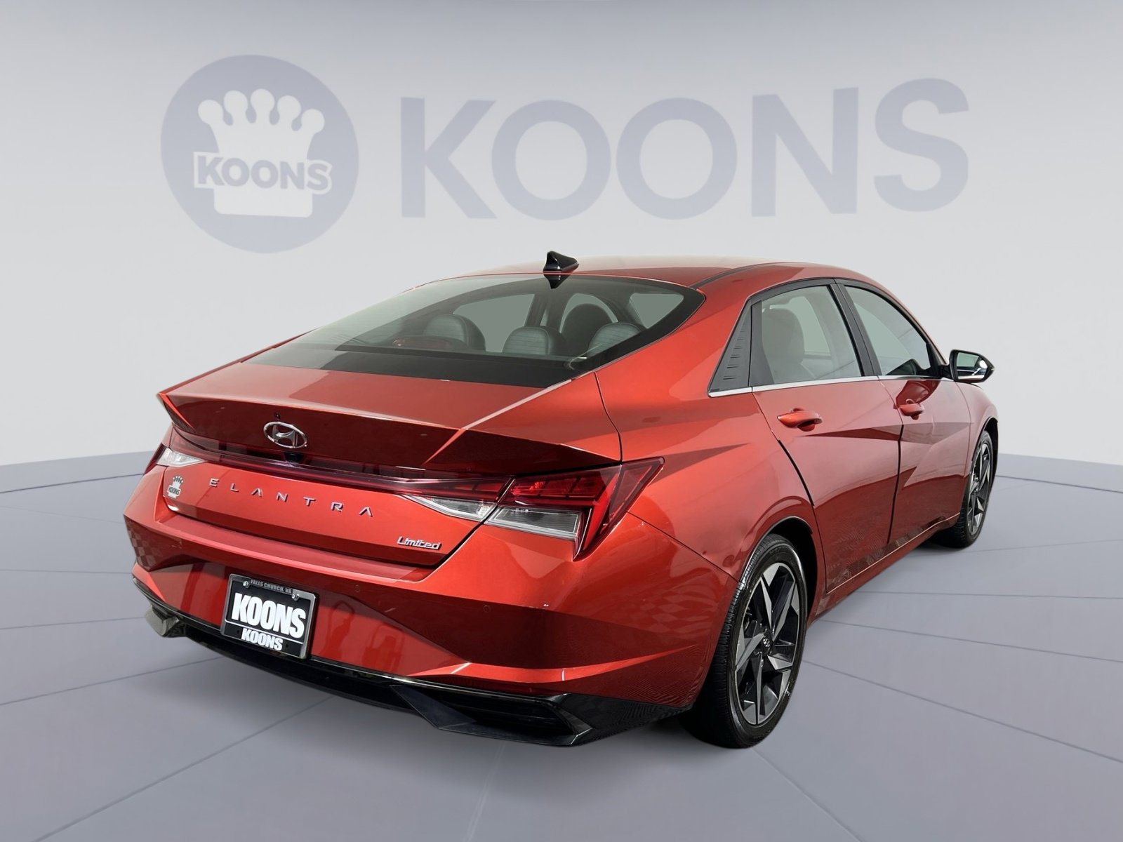 Used 2022 Hyundai Elantra Limited image 5