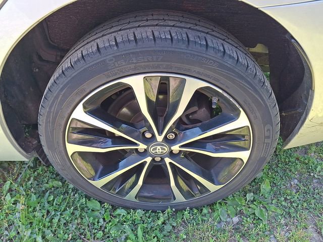 Used 2017 Toyota Corolla XSE w/ Carpet Mat Package (TMS) FWD image 6