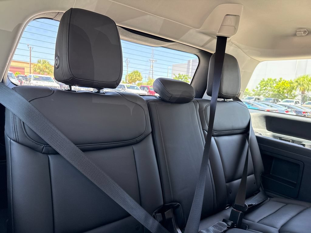 Certified 2025 Ford Expedition Active RWD image 31