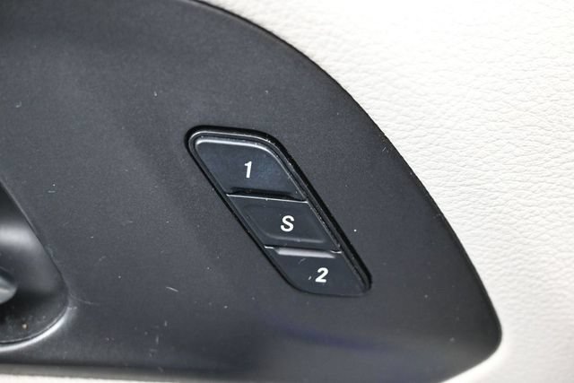 Used 2020 Chrysler Pacifica Limited FWD image 15